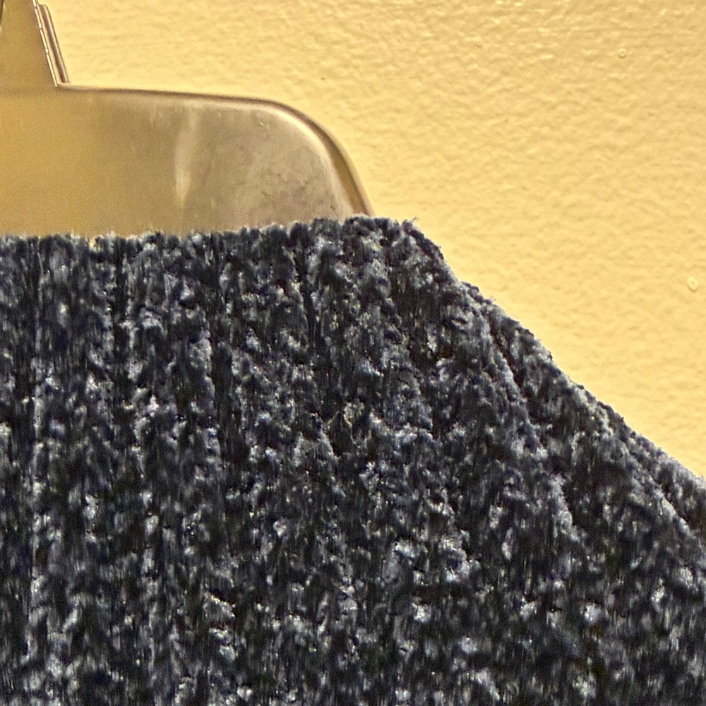 Liz Claiborne Textured Navy Blue Turtleneck Sweater - Picture 4 of 5